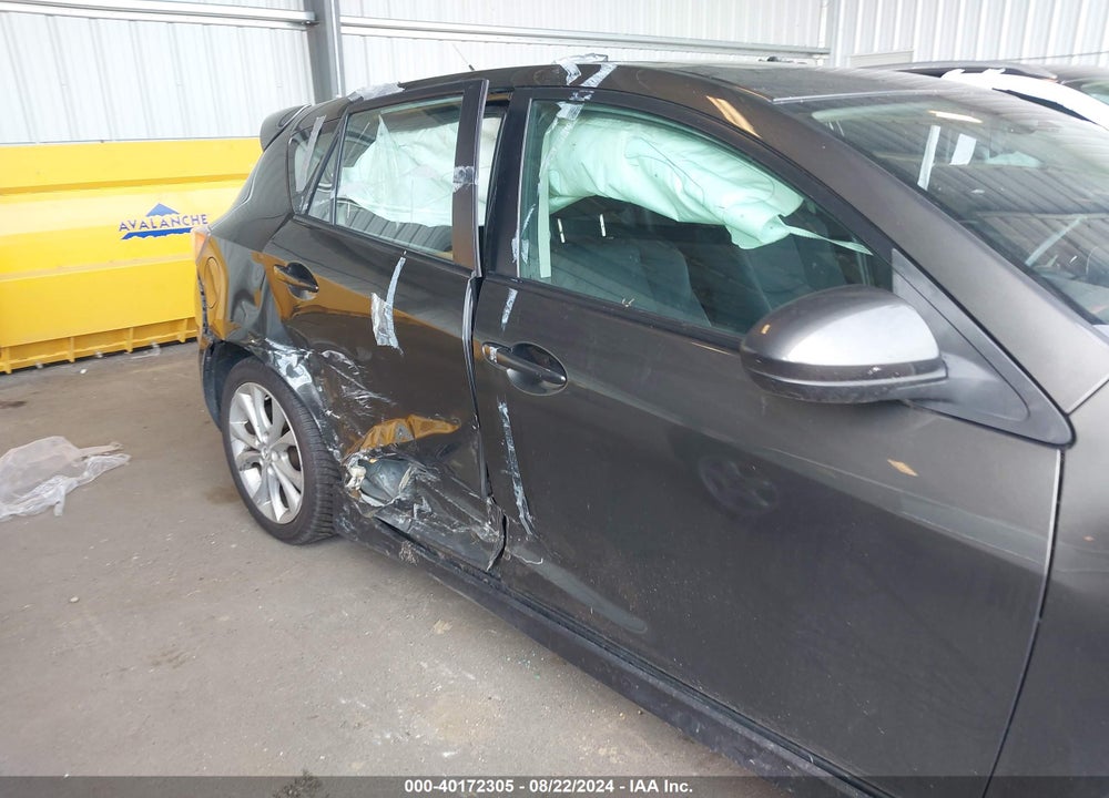 2011 MAZDA 3 S SPORT VIN: JM1BL1K61B1363203