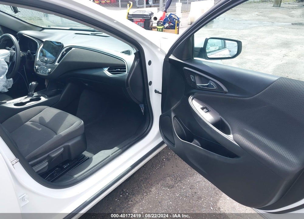 2019 CHEVROLET MALIBU LT VIN: 1G1ZD5ST2KF169770