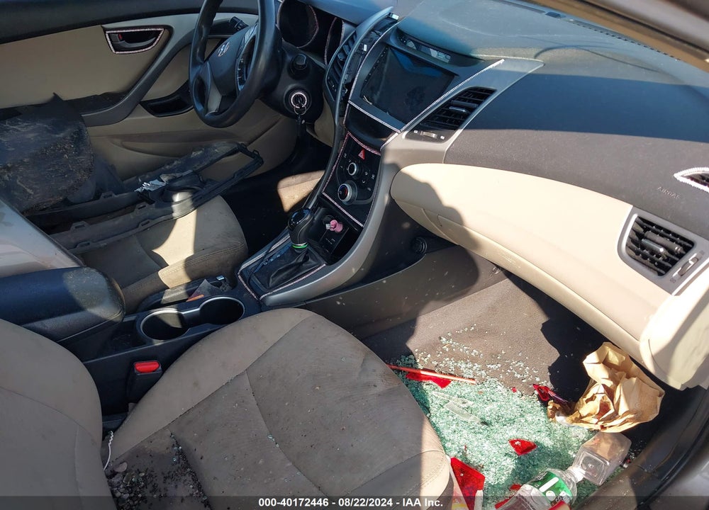 2014 HYUNDAI ELANTRA SE VIN: 5NPDH4AE1EH531813