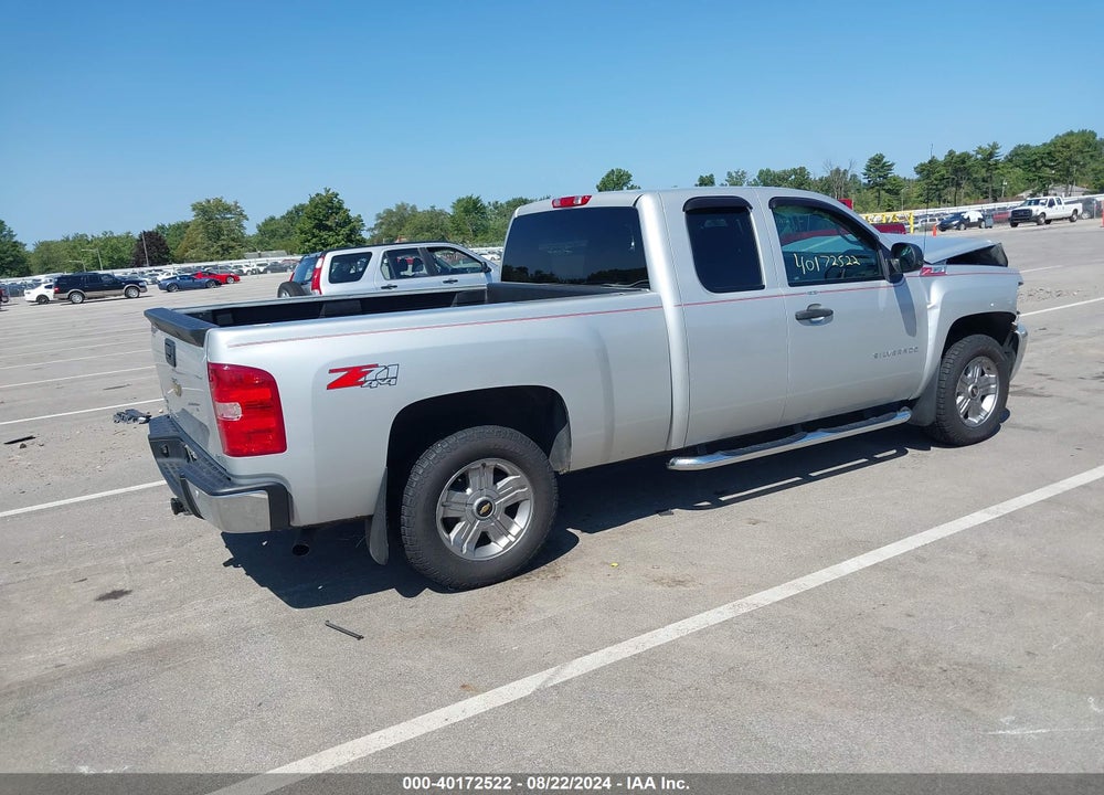 2011 CHEVROLET SILVERADO 1500 LT VIN: 1GCRKSE3XBZ307903