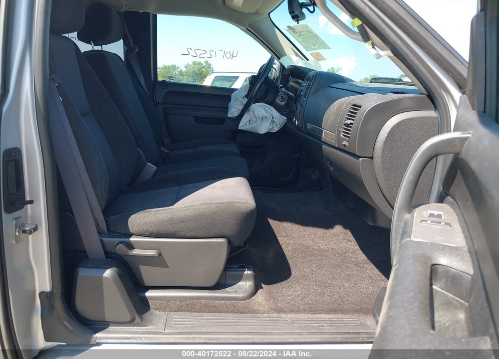 2011 CHEVROLET SILVERADO 1500 LT VIN: 1GCRKSE3XBZ307903