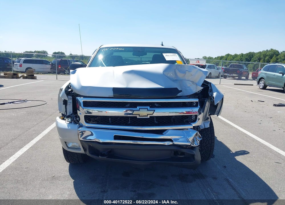 2011 CHEVROLET SILVERADO 1500 LT VIN: 1GCRKSE3XBZ307903