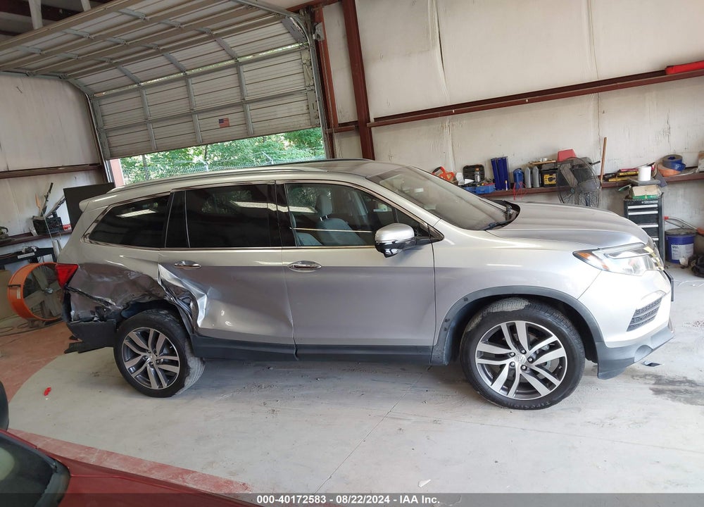 2018 HONDA PILOT TOURING VIN: 5FNYF6H96JB045986