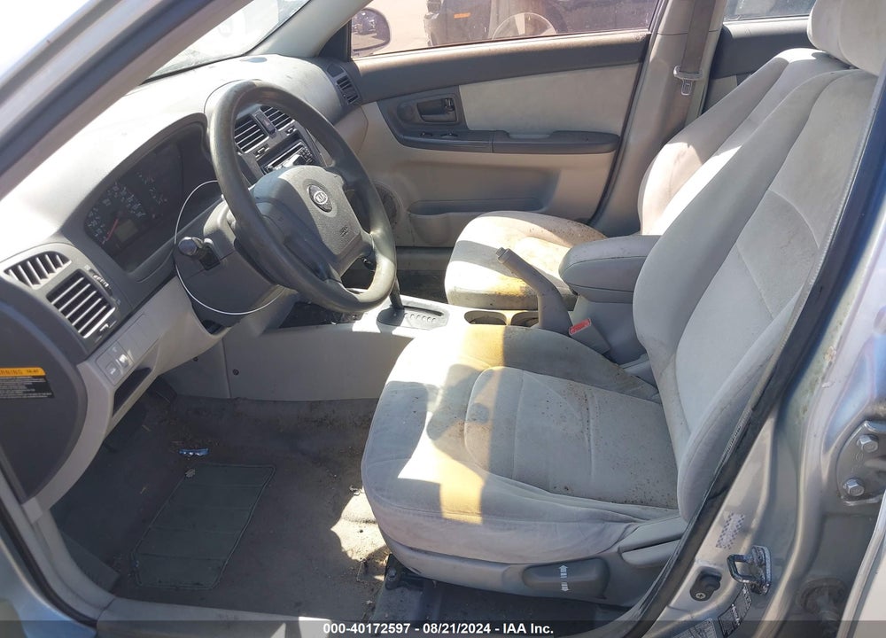 2004 KIA SPECTRA EX/LX VIN: KNAFE121745031355