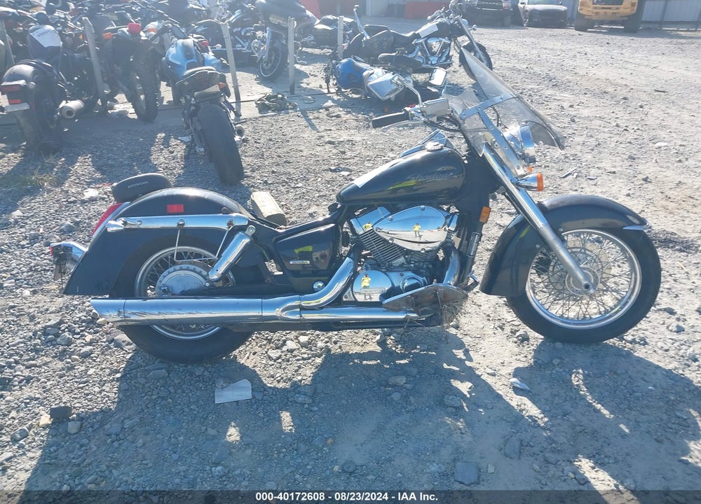2005 HONDA VT750 C VIN: JH2RC50095M100133