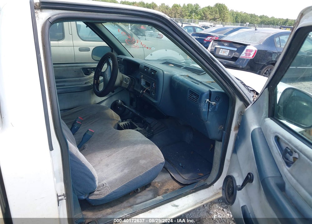 1995 CHEVROLET S TRUCK S10 VIN: 1GCCS1446S8160804