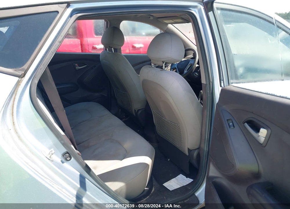 2010 HYUNDAI TUCSON GLS VIN: KM8JT3AC8AU078537