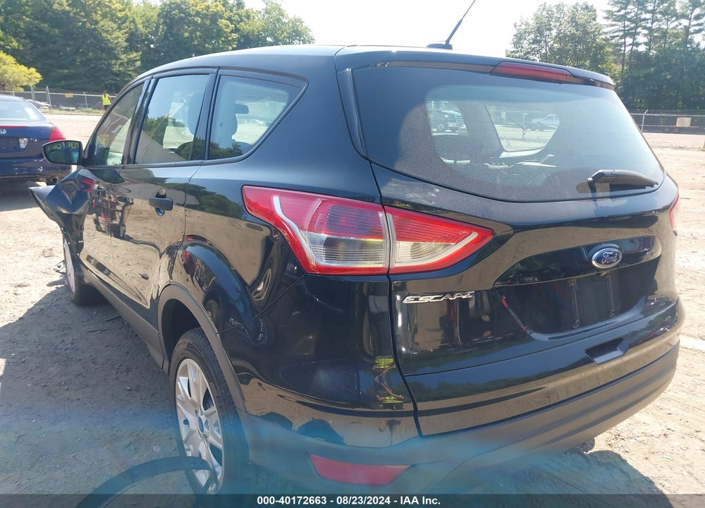 2015 FORD ESCAPE S VIN: 1FMCU0F71FUA13827