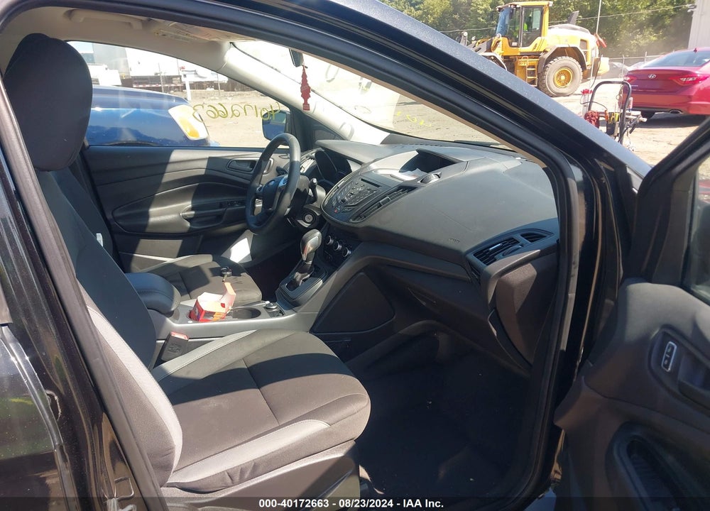 2015 FORD ESCAPE S VIN: 1FMCU0F71FUA13827