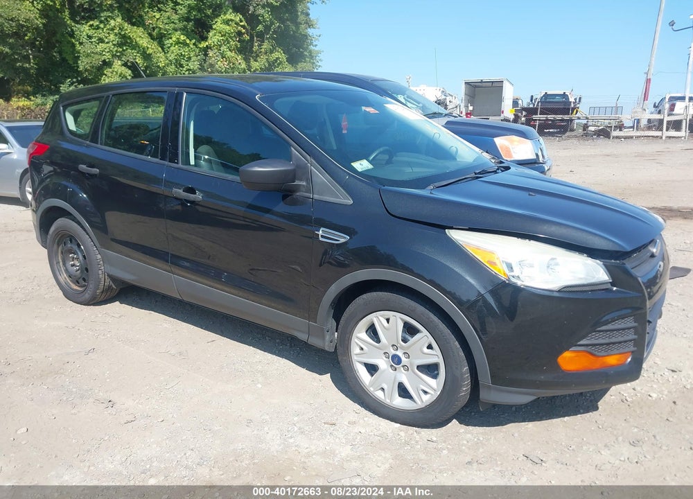 2015 FORD ESCAPE S VIN: 1FMCU0F71FUA13827