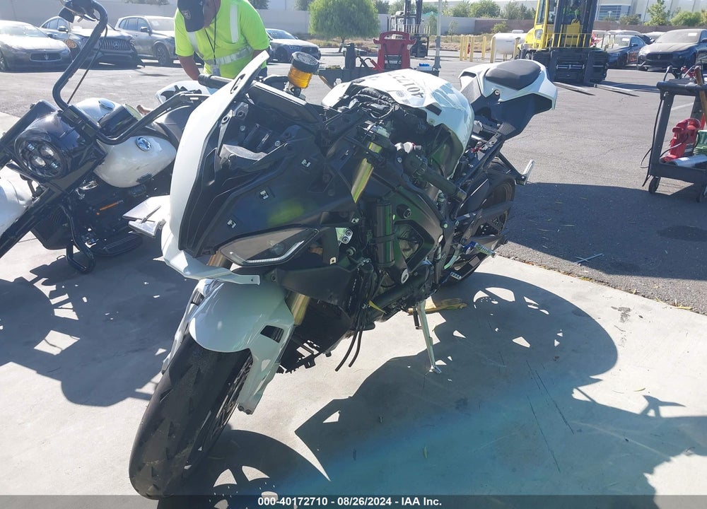 2024 BMW S 1000 RR VIN: WB10E6300R6J07752