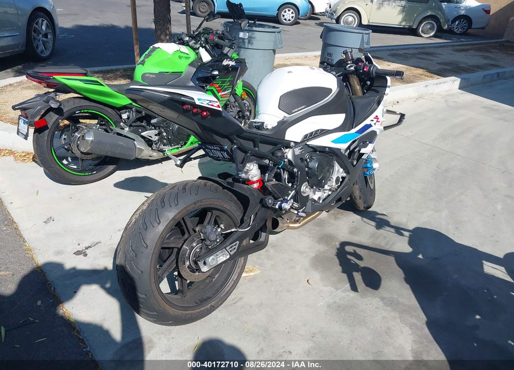 2024 BMW S 1000 RR VIN: WB10E6300R6J07752