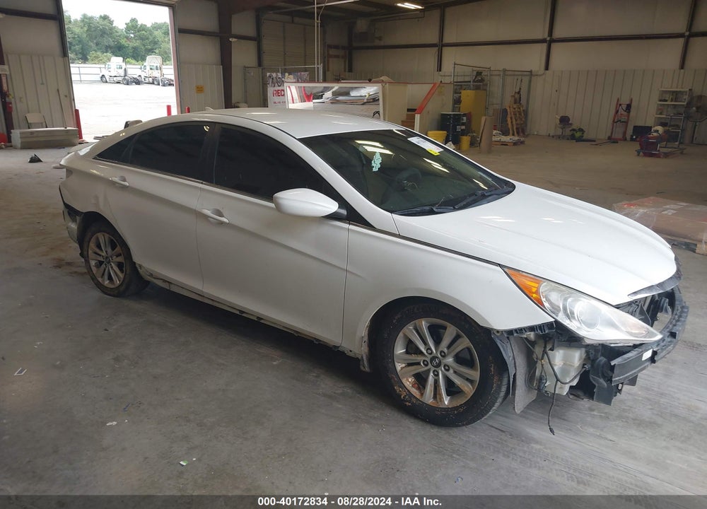 2013 HYUNDAI SONATA GLS VIN: 5NPEB4AC1DH581176