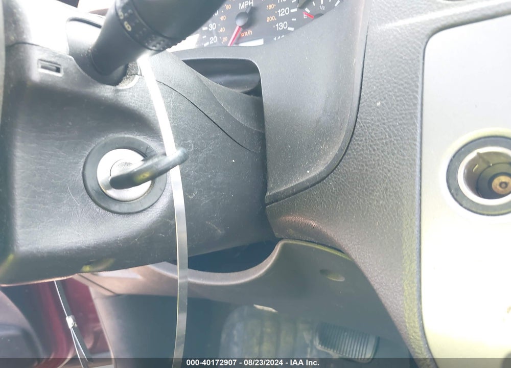 2006 FORD FOCUS ZX5 VIN: 1FAHP37N96W235266