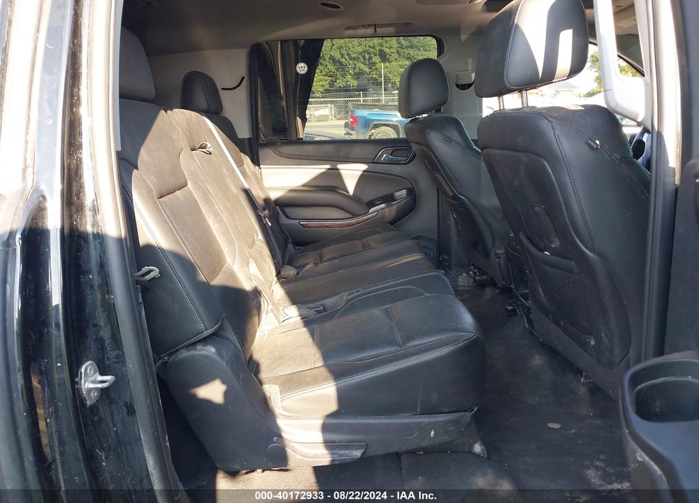 2019 CHEVROLET SUBURBAN LT VIN: 1GNSCHKCXKR110890