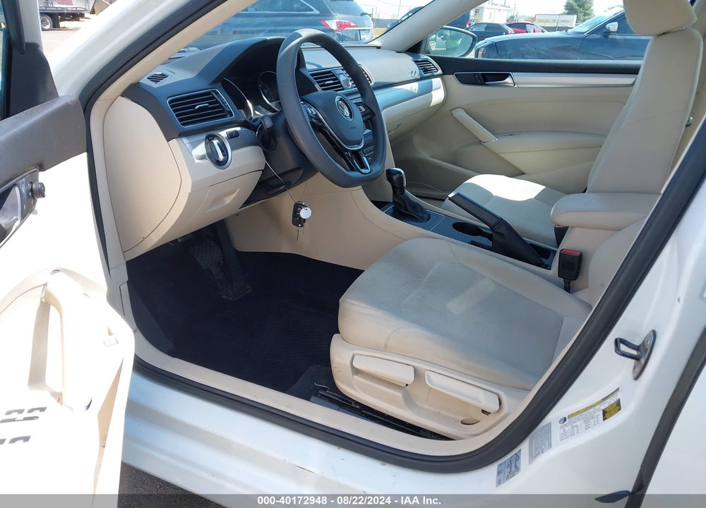 2017 VOLKSWAGEN PASSAT 1.8T S VIN: 1VWAT7A37HC023845