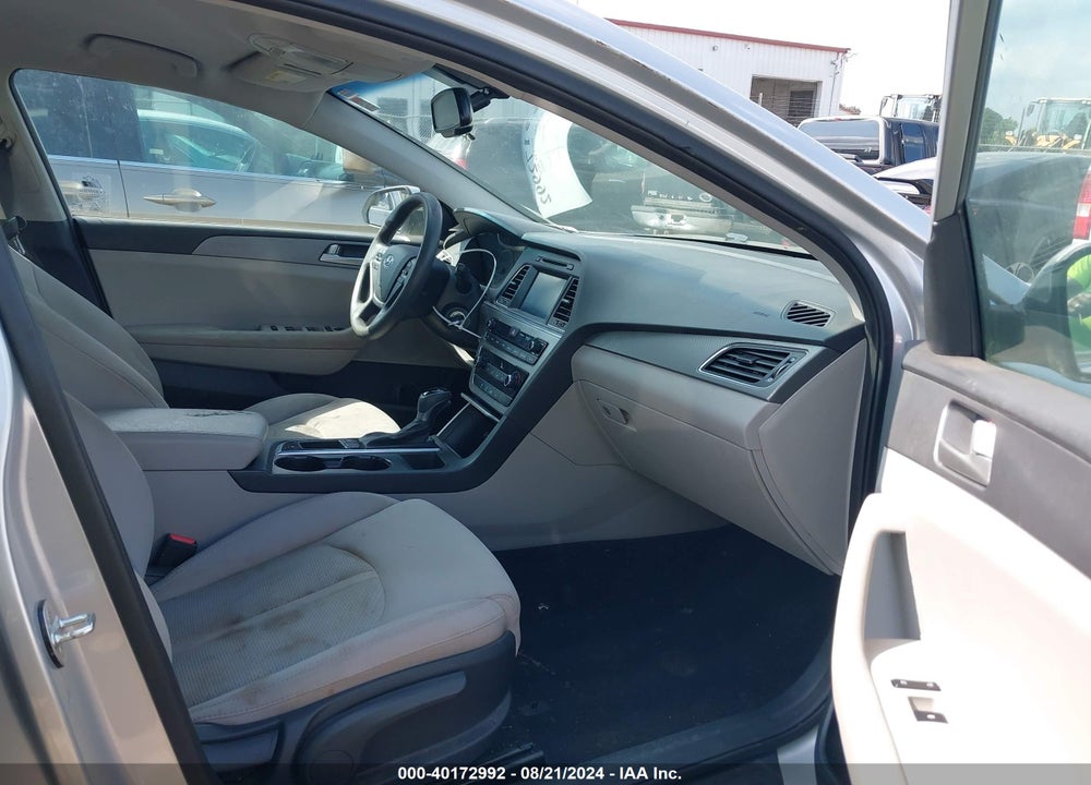 2016 HYUNDAI SONATA SE VIN: 5NPE24AF6GH279929