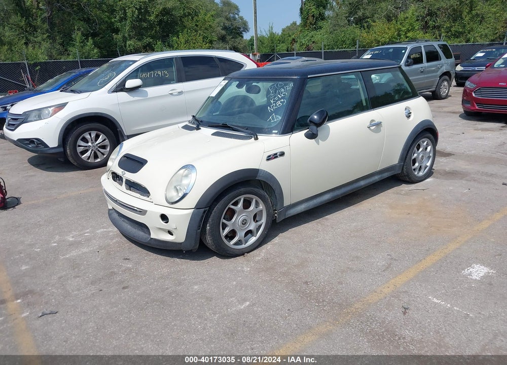 2006 MINI COOPER S VIN: WMWRE33546TN28386