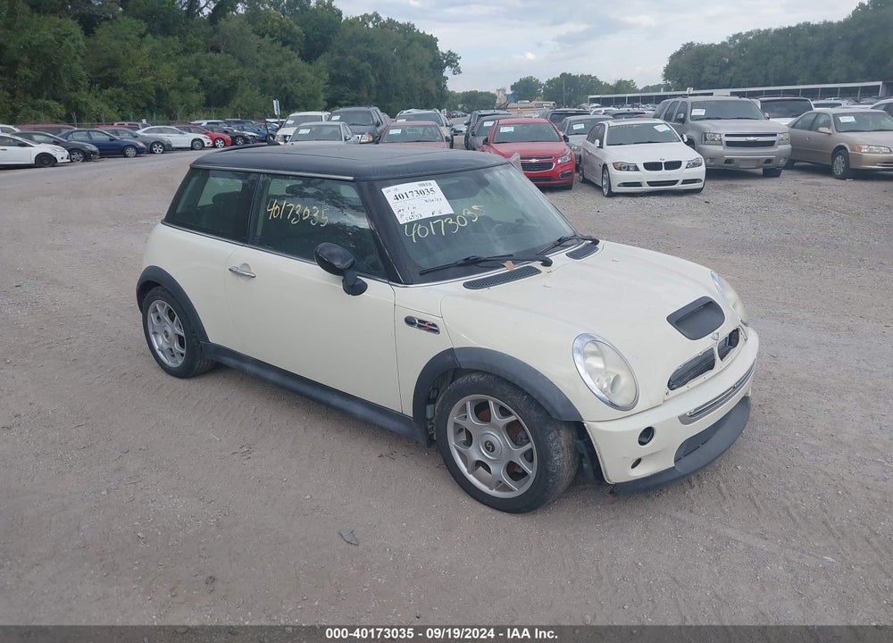 2006 MINI COOPER S VIN: WMWRE33546TN28386
