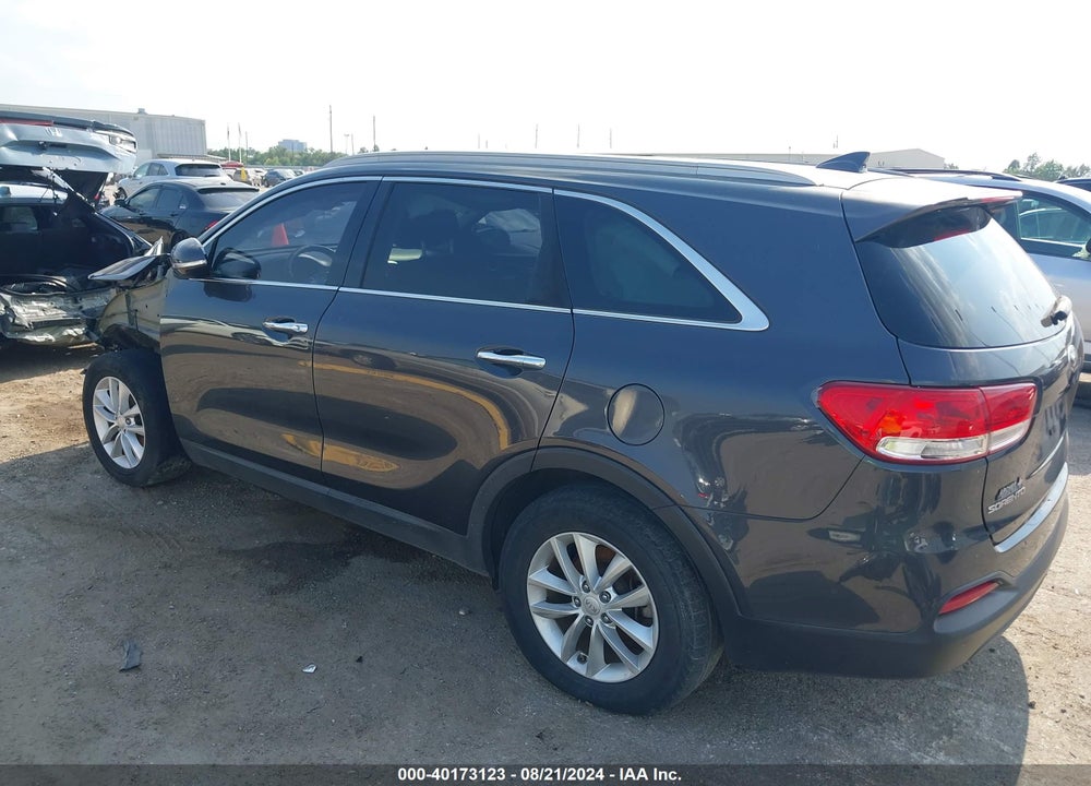 2017 KIA SORENTO VIN: 5XYPG4A34HG251247