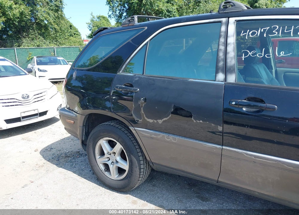 1999 LEXUS RX 300 VIN: JT6HF10U3X0018469