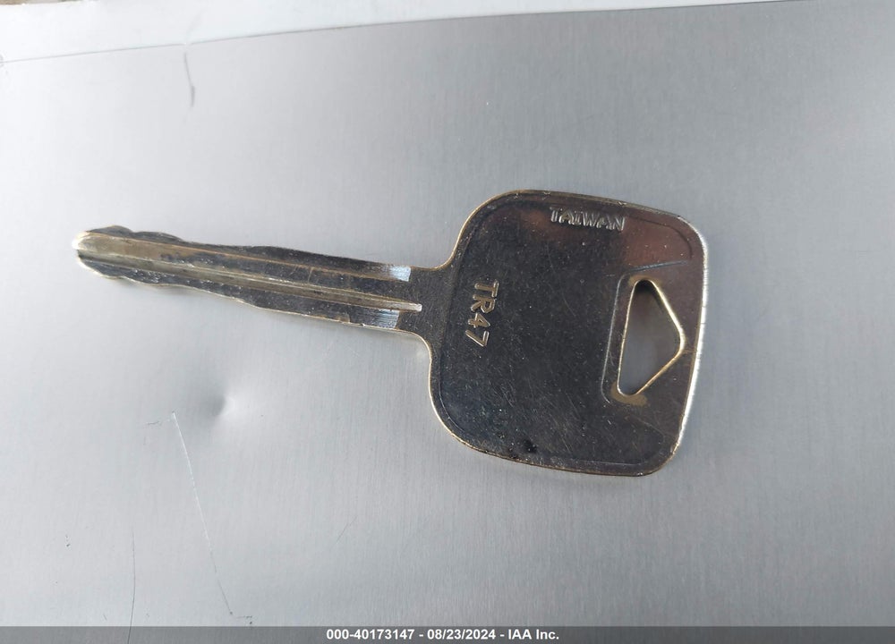 1994 TOYOTA CAMRY XLE VIN: JT2GK13E3R0064206
