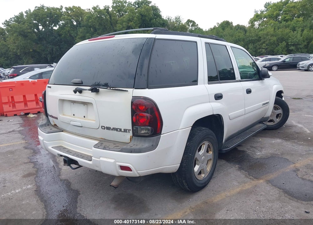 2002 CHEVROLET TRAILBLAZER LS VIN: 1GNDT13S422224365
