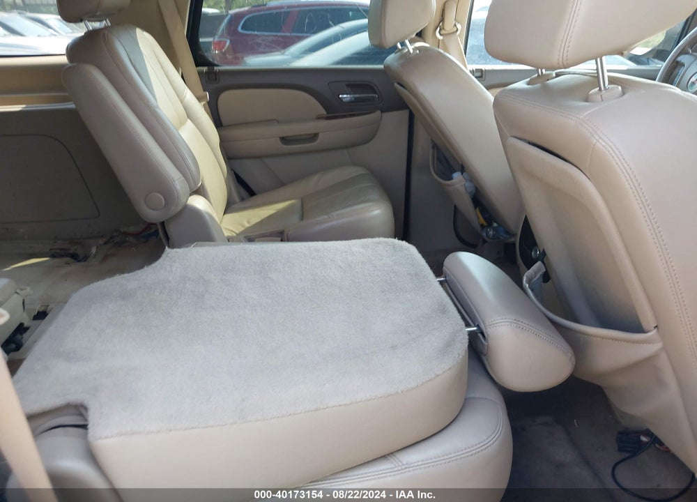 2008 GMC YUKON SLT VIN: 1GKFC13088J205708