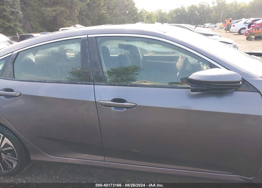 2018 HONDA CIVIC EX-T VIN: JHMFC1F39JX028508
