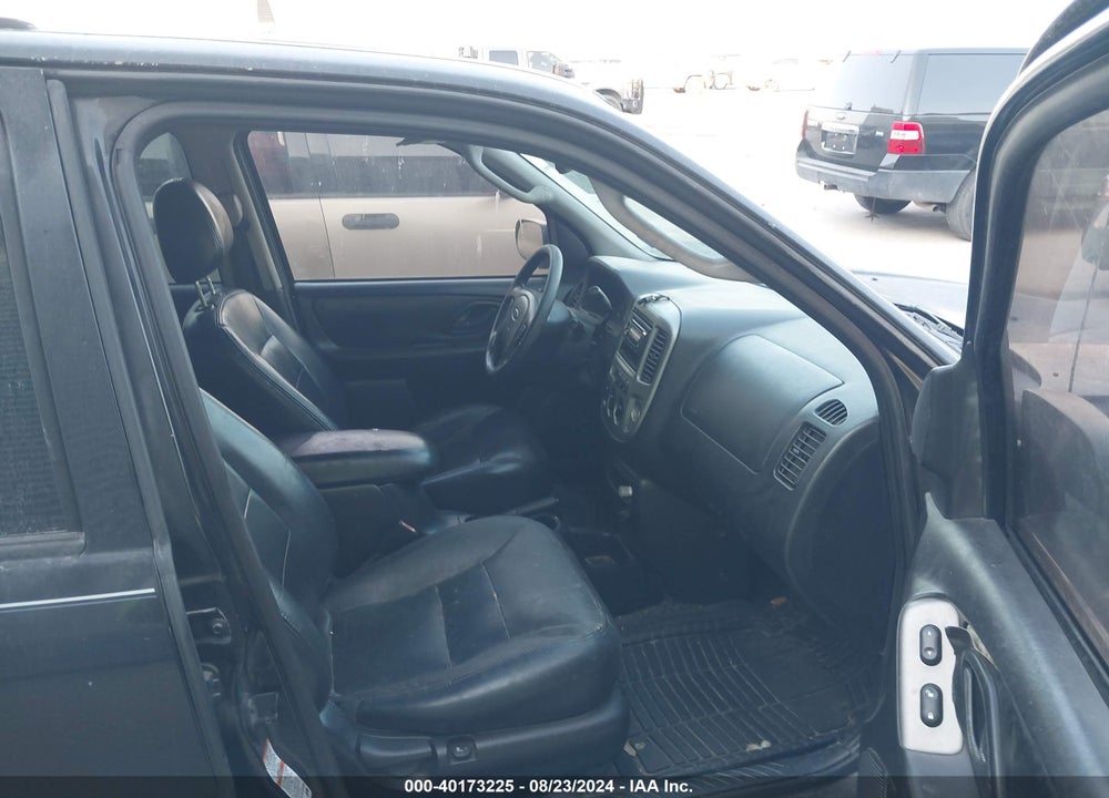 2004 FORD ESCAPE LIMITED VIN: 1FMCU94134KA79971
