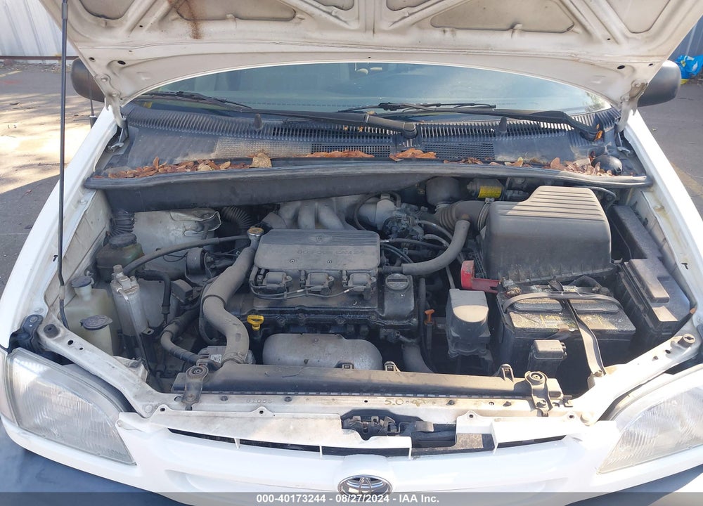 1998 TOYOTA SIENNA LE VIN: 4T3ZF13C0WU040990