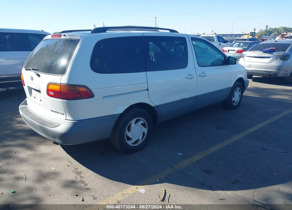 1998 TOYOTA SIENNA LE VIN: 4T3ZF13C0WU040990