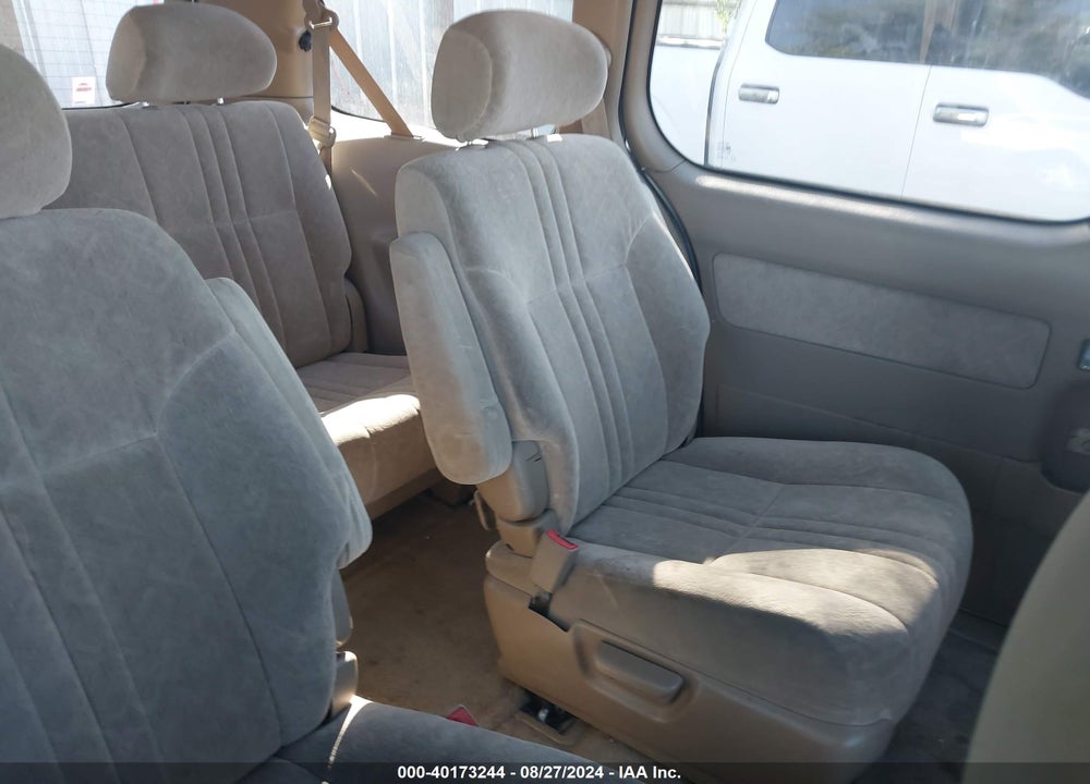 1998 TOYOTA SIENNA LE VIN: 4T3ZF13C0WU040990