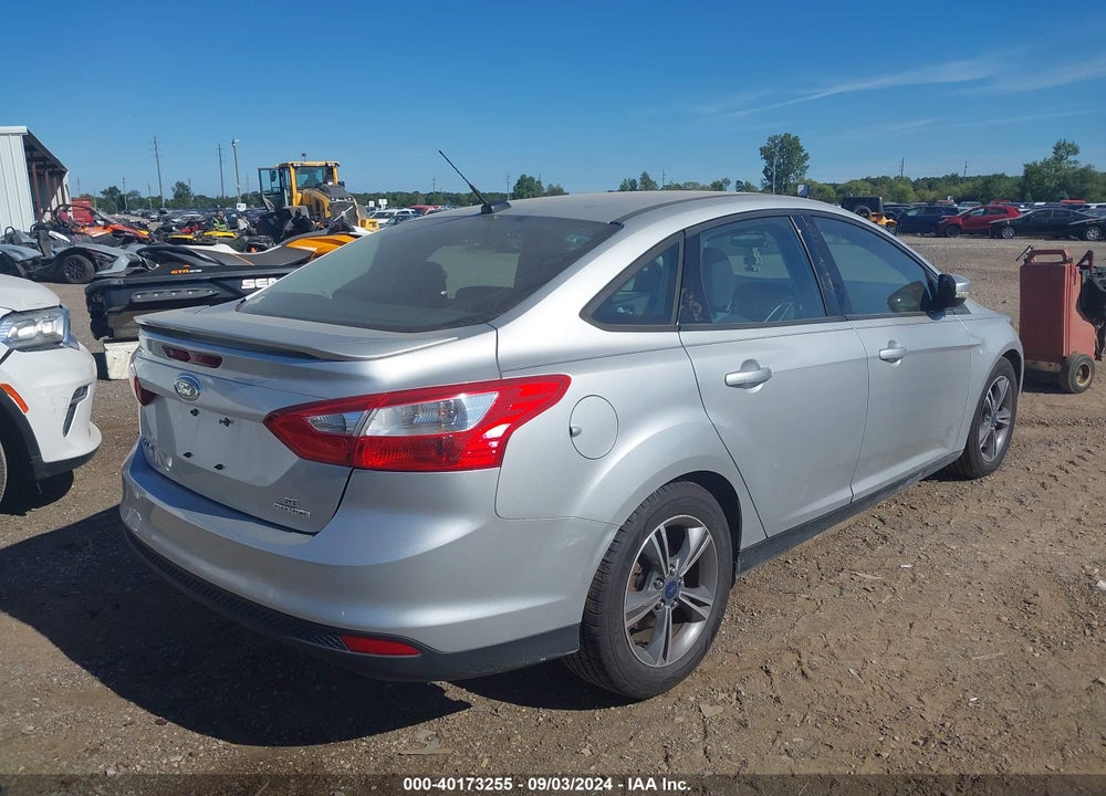 2014 FORD FOCUS SE VIN: 1FADP3F23EL330038
