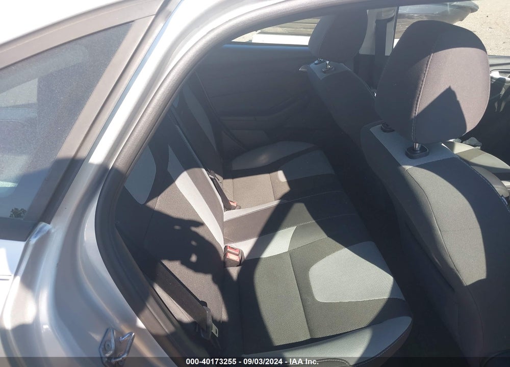 2014 FORD FOCUS SE VIN: 1FADP3F23EL330038