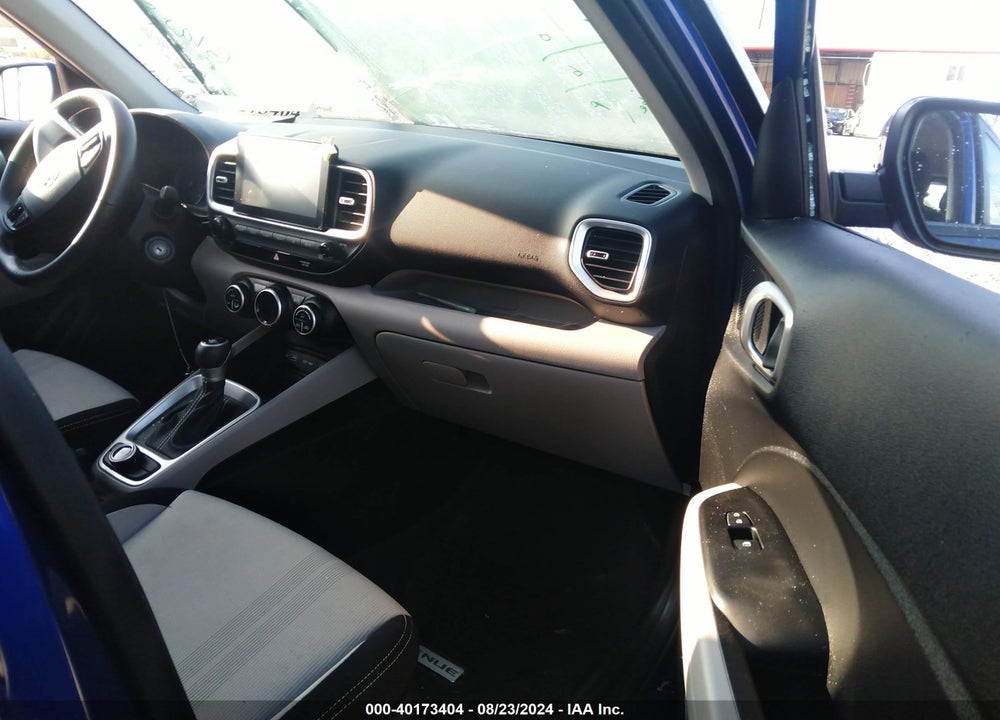 2022 HYUNDAI VENUE SEL VIN: KMHRC8A37NU161513