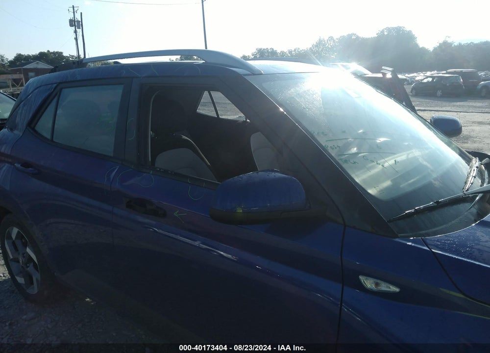 2022 HYUNDAI VENUE SEL VIN: KMHRC8A37NU161513