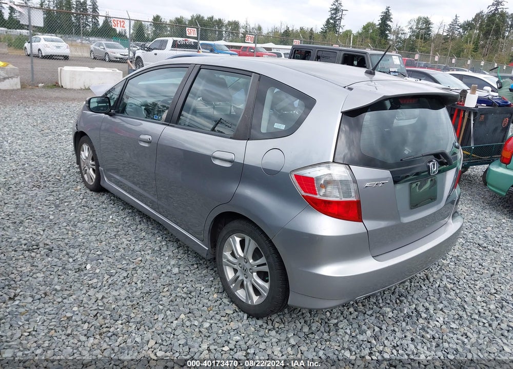 2009 HONDA FIT SPORT VIN: JHMGE884X9S029320