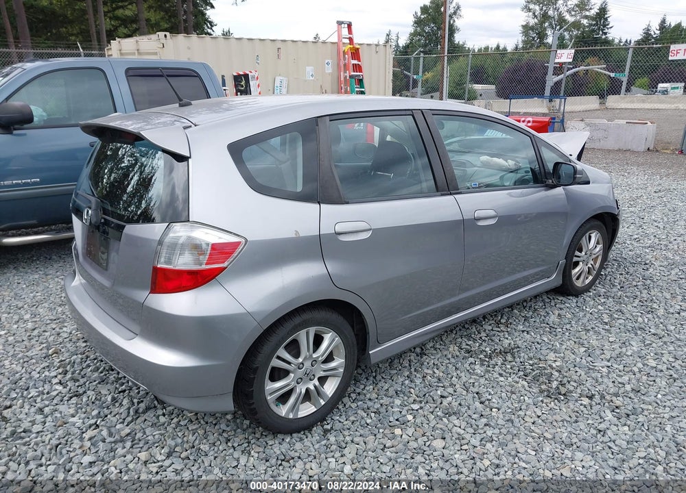 2009 HONDA FIT SPORT VIN: JHMGE884X9S029320