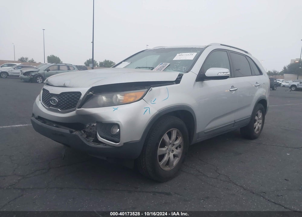 2013 KIA SORENTO LX VIN: 5XYKT4A61DG352823