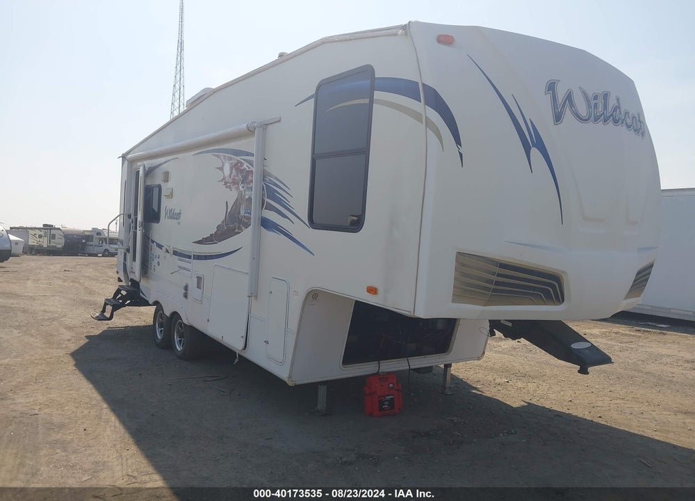 2011 FOREST RIV WILDCAT VIN: 4X4FWCD26BV024082