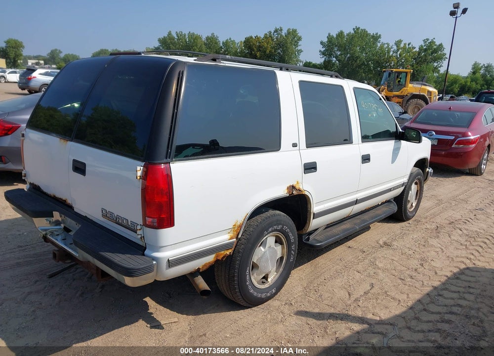 1999 CHEVROLET TAHOE LS VIN: 1GNEK13R2XJ367476