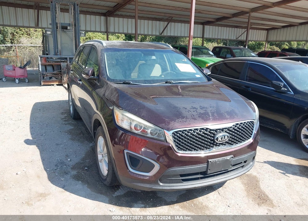 2016 KIA SORENTO 2.4L LX VIN: 5XYPG4A33GG017924