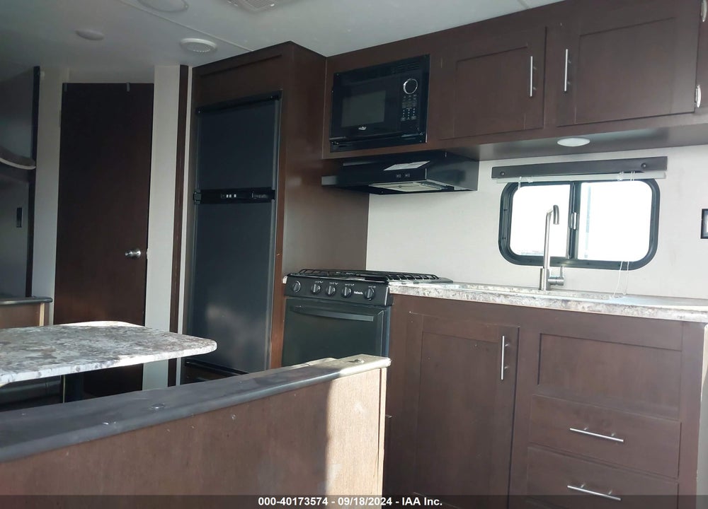 2018 K-Z INC TRAVEL TRAILER VIN: 4EZTU2624J5018798