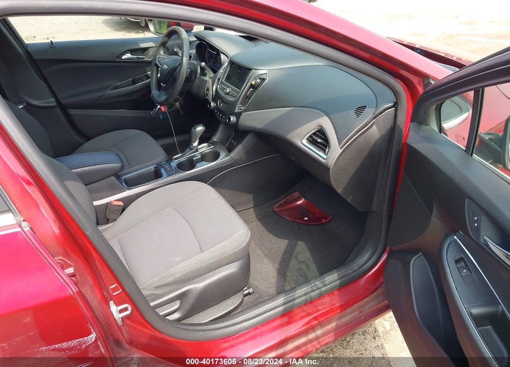 2019 CHEVROLET CRUZE LT VIN: 1G1BE5SM0K7101100