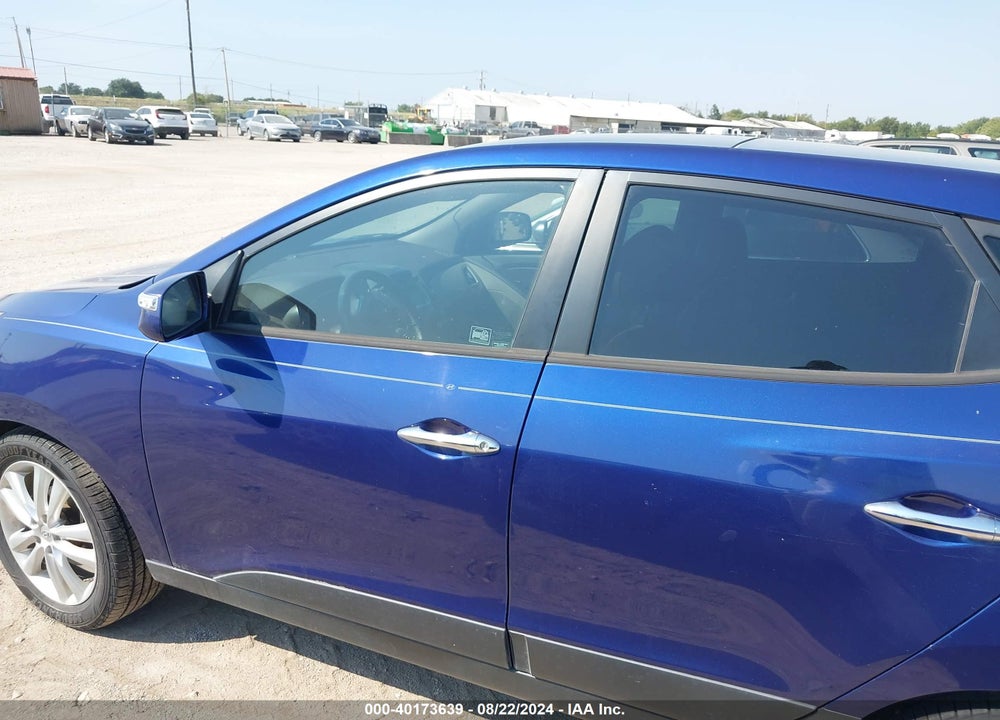 2011 HYUNDAI TUCSON LIMITED VIN: KM8JU3AC6BU220818