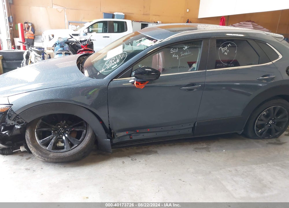 2024 MAZDA CX-30 2.5 S CARBON EDITION VIN: 3MVDMBCMXRM652102