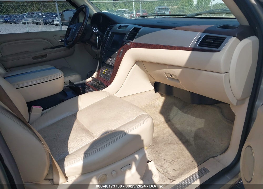 2008 CADILLAC ESCALADE STANDARD VIN: 1GYEC63818R173545