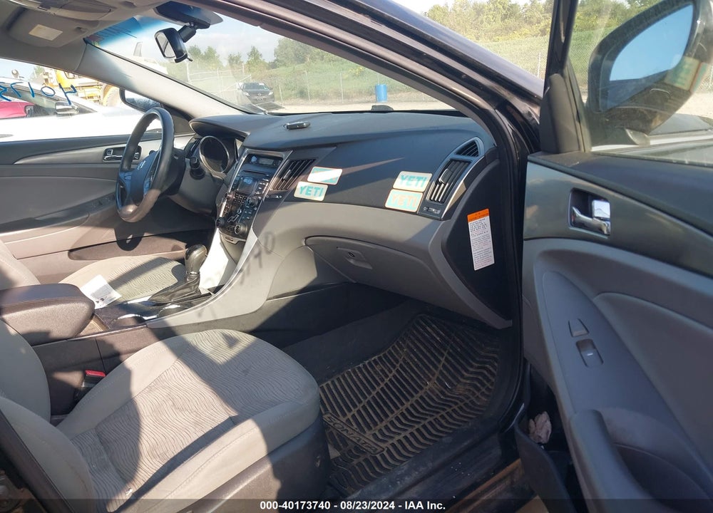2012 HYUNDAI SONATA HYBRID VIN: KMHEC4A4XCA020837
