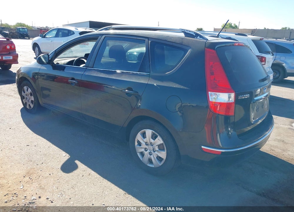 2011 HYUNDAI ELANTRA TOURING GLS VIN: KMHDC8AE8BU110836